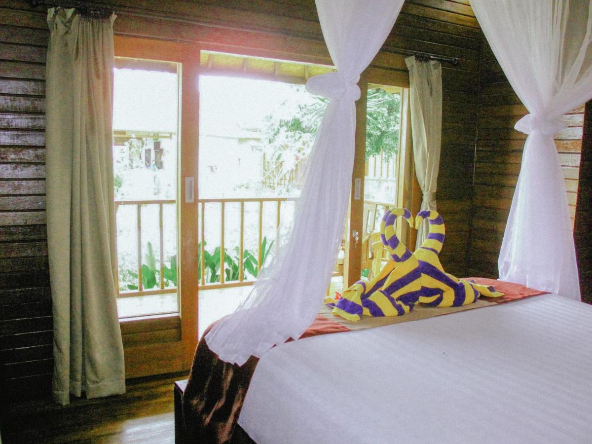 Hotel Dmas Huts Lembongan Extérieur photo