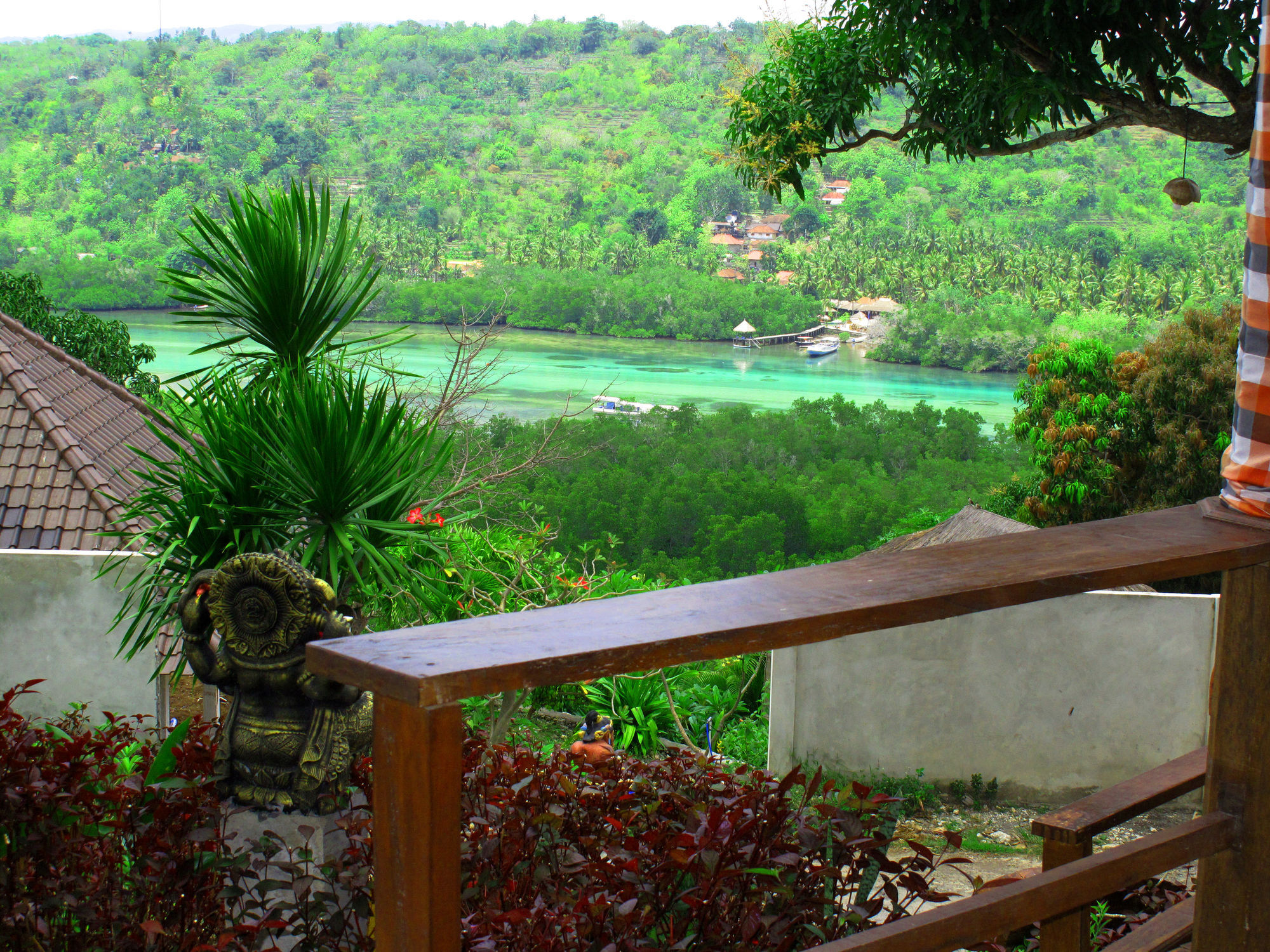 Hotel Dmas Huts Lembongan Extérieur photo
